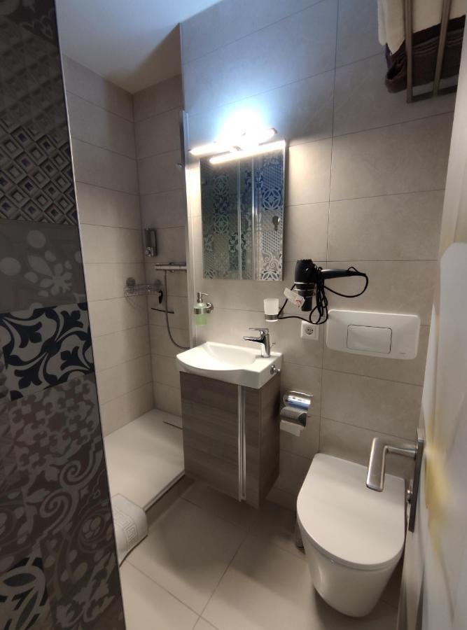 Studio 20Qm Mit Balkon Und Innenpool - 22010 Schluchsee Zewnętrze zdjęcie